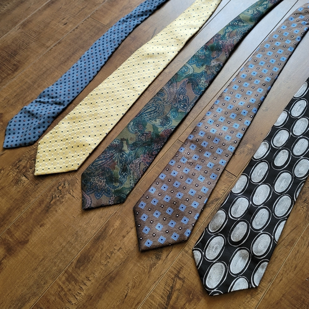 Bundle of 5 Ties